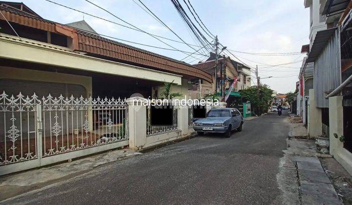 Best Price! Rumah Lama Hitung Tanah 202 Meter Di Jalan 2 Mobil 1