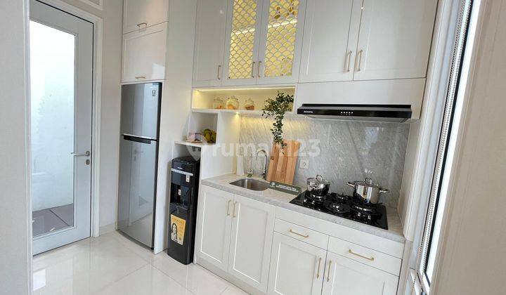 Dijual Rumah mewah Hoek pasadena model classic  4