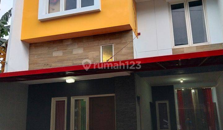 Rumah 2,5 Lantai Termurah Dekat Pintu Tol Jati Warna 1