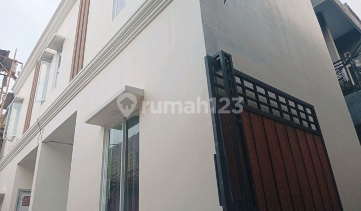 Rumah Dua Setengah Lantai Selangkah Kejalan Kebagusan Ragunan Jaksel 1