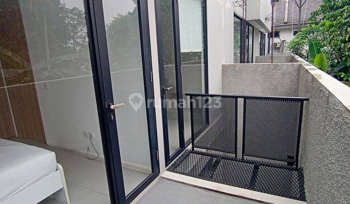 Rumah Murah Mewah 3 lantai di bintaro