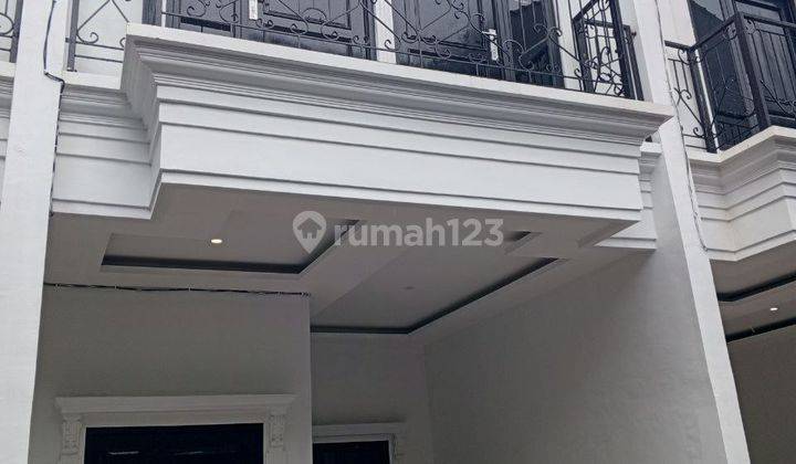 Rumah Dua Lantai Strategis Di Jagakarsa Jakarta Selatan 1