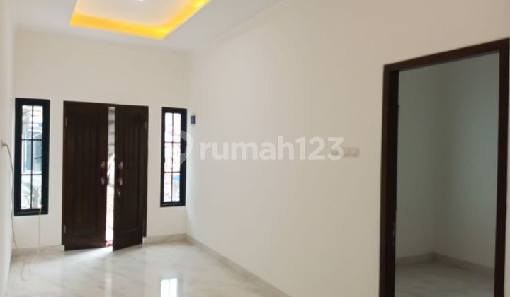 Rumah Selangka Ke Jalan Raya Lenteng Agung Jaksel 2