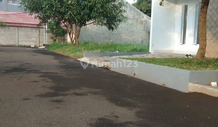 Rumah minimalis 2 lantai strategis di jatiranggon 3