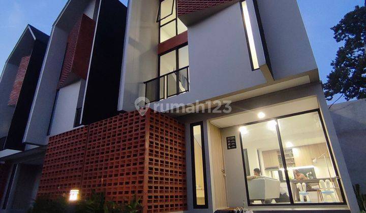 Rumah 2 lantai desain scandinavian strategis di Bintaro  2