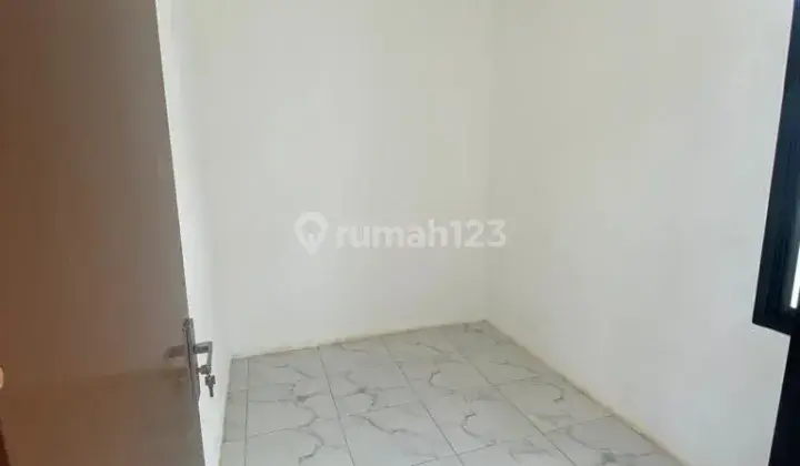 Rumah cantik siap huni strategis bebas banjir di Parung   7