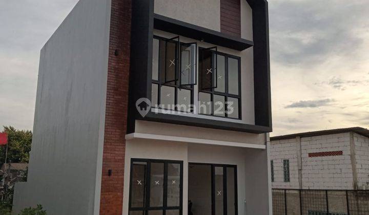 Rumah Modern 2 Lantai Selangkah Graha Raya Bintaro  1