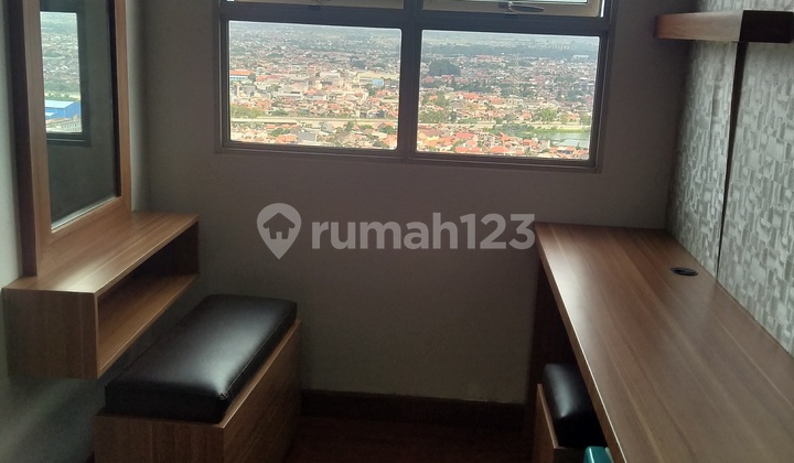 Di sewakan unit Apartemen M Square ( Mekarwangi Square ) Furnished Baru type Studio plus  3