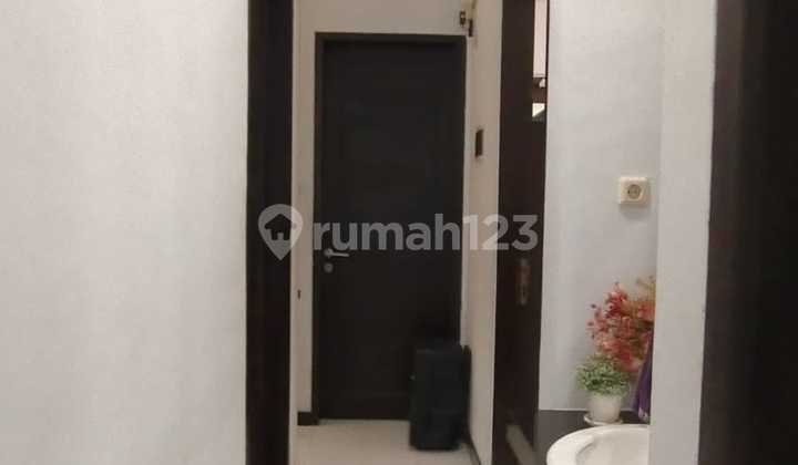 For Sale Ready-to-Occupy House in Bintaro Residence 2