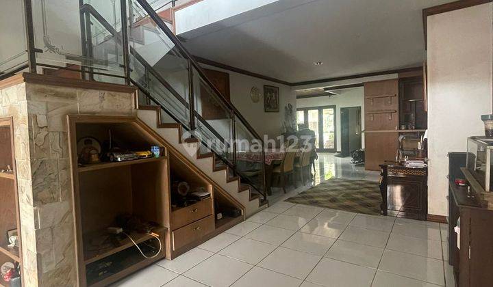 Rumah Konsep Villa di Ciputat Lokasi Dekat Ke Bintaro 1