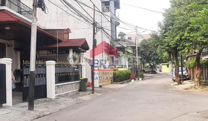 Rumah Bagus di Jl. Wijaya, Jakarta Selatan Rumah Bagus di Jl. Wijaya, Jakarta Selatan