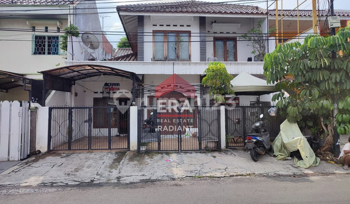Rumah di Jl. Bintaro Tengah, Jakarta Selatan