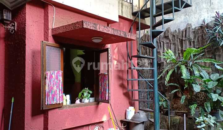 Rumah di Jl. Tekukur, Bintaro Sektor 2, Tangerang Selatan 2