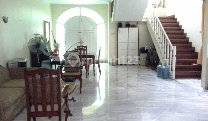 Rumah Hook di Bintaro Sektor 1 Siap Huni 2