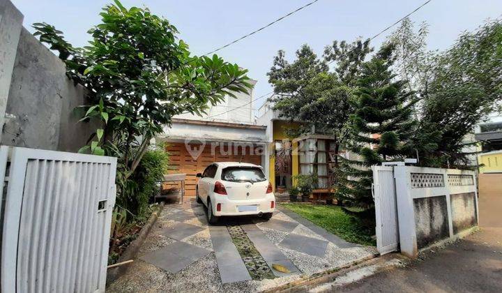 Rumah Bagus Asri Ada Taman di Lebak Bulus 1