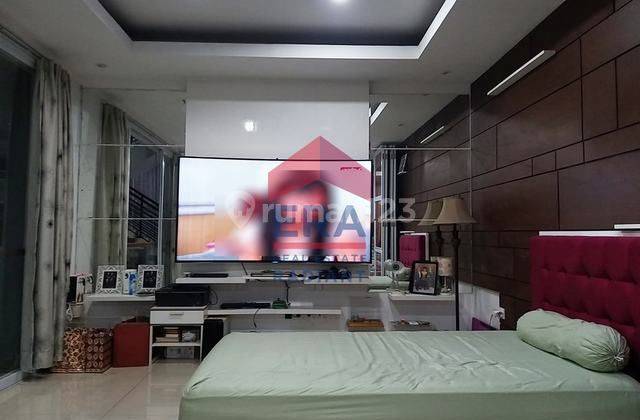 Rumah Hook Minimalis Modern Di Bintaro 7, Kebayoran Village  1