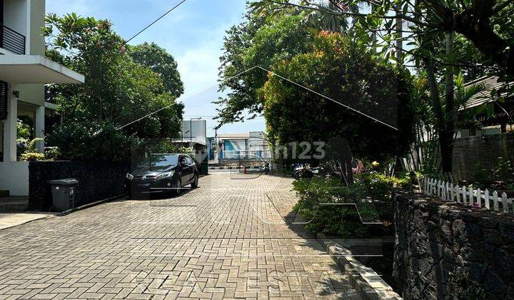 Dijual Rumah Dengan Lokasi Sangat Strategis di Jl. Rc. Veteran Raya  2