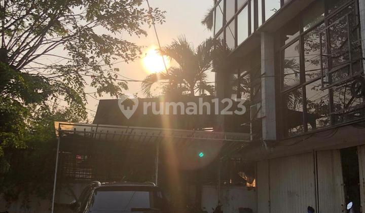 Disewakan Ruko di Kebon Jeruk Permai, Jakarta Barat Disewakan Ruko di Kebon Jeruk Permai, Jakarta Barat