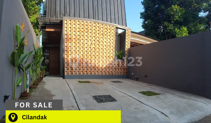 ******** | Rumah di Cilandak KKO, Siap Huni 