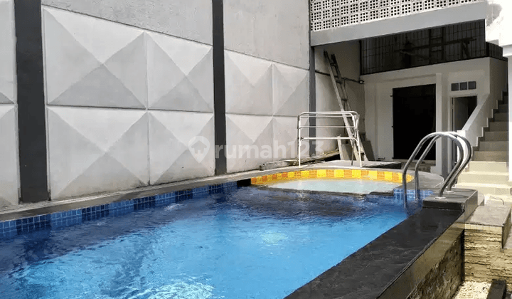 Rumah Dijual di Cimandiri Bintaro Sektor 6 Ada Kolam Renang 1