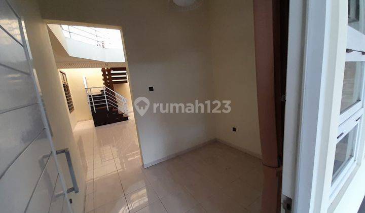 Rumah Besar Bagus Siap Huni di Srimahi Sayap Sriwijaya 8