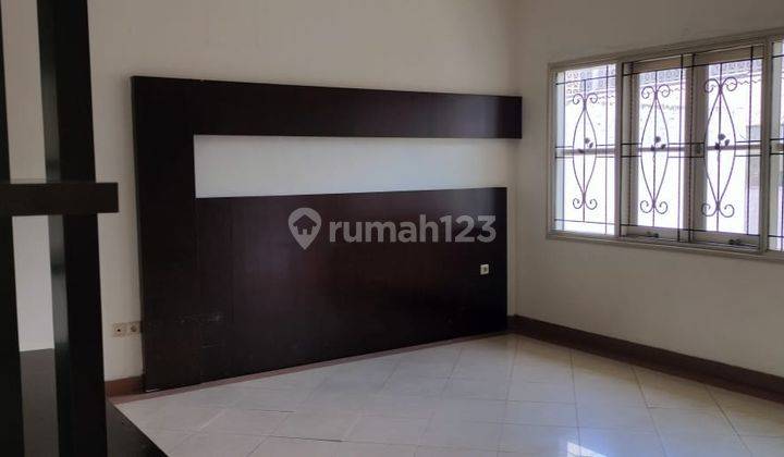 For Rent Rumah Lux Sangat Terawat di Sayap Burangrang 10