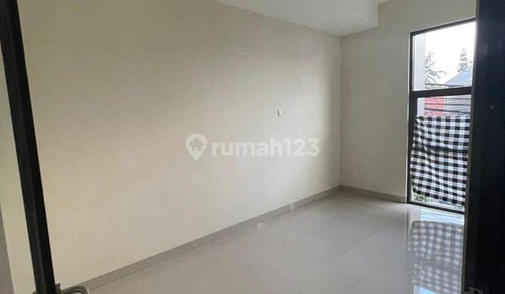 For Sale Rumah Bisa Jadi Tempat Usaha di Cipedes 7