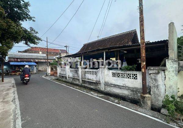 Rumah Hitung Tanah Murah Tengah Kota Solo Laweyan 2