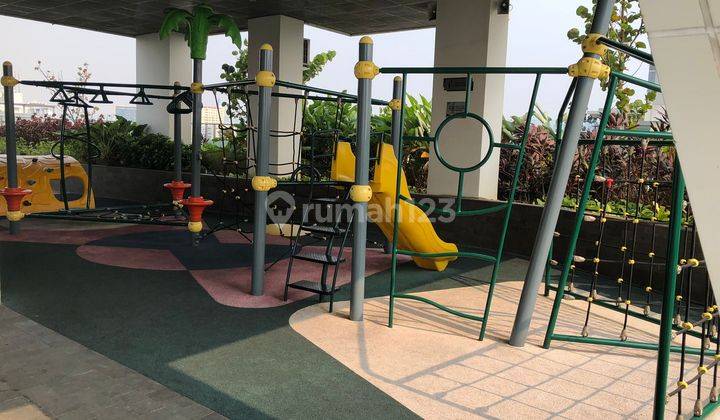 Menteng Park 2 BR Semi Furnished Baru Emerald Harga Termurah  2