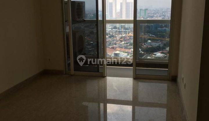 Menteng Park 2 BR Semi Furnished Baru Emerald Harga Termurah  1