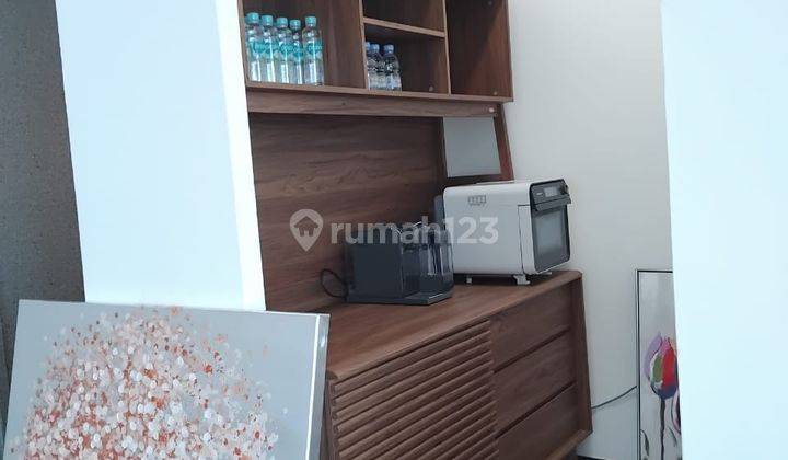 Jual Cepat Office Soho Capital CP Furnished Siap Pakai 2