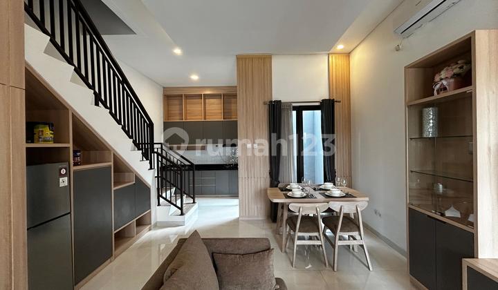 Rumah Baru 2 Lantai BSD 5 Menit Stasiun Jatake Dibawah 1 M Rumah Baru 2 Lantai BSD 5 Menit Stasiun Jatake Dibawah 1 M