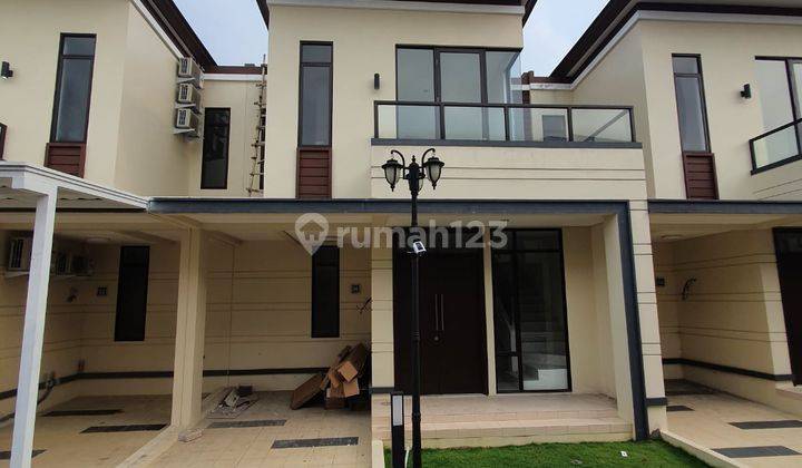 Rumah 2 Lantai di Lavon Swan City Cikupa, Tangerang 1