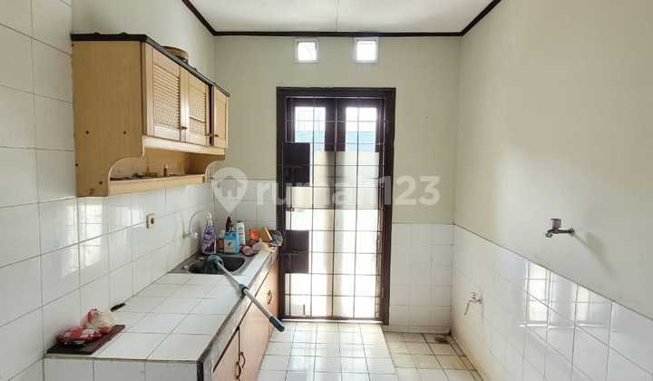 Rumah 2 Lantai Bagus di Setra Duta, Bandung 2