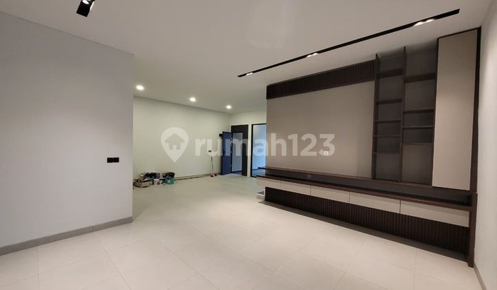 Brand New Home Setra Duta, Bandung