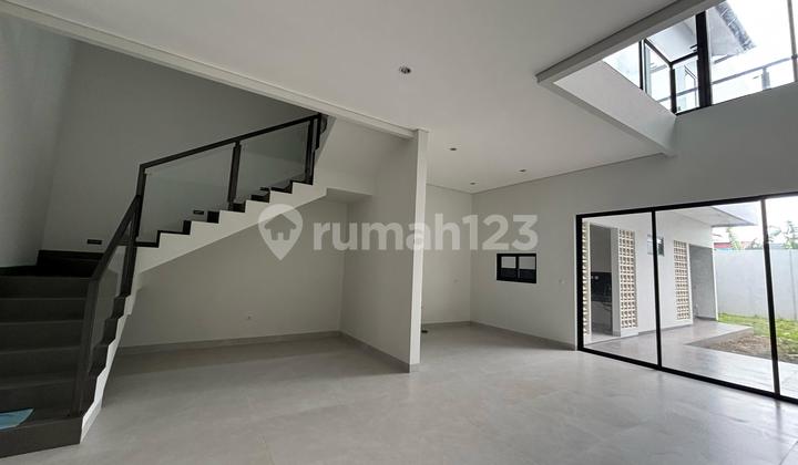 Rumah Bagus Baru Setra Duta Grande