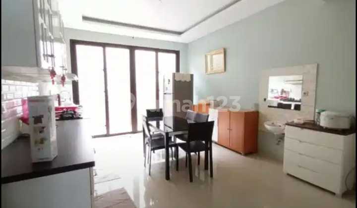 Rumah Bagus Semi Furnished Sayap Setra Duta, Bandung 2
