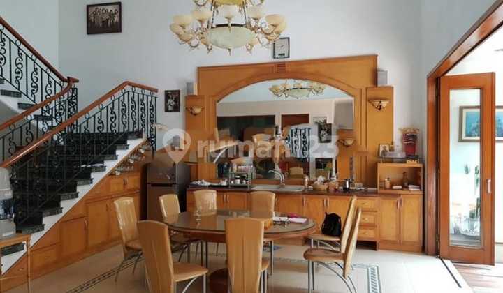 Turun Harga Rumah 3 Lantai Bagus Semi Furnished Naripan Mainroad Turun Harga Rumah 3 Lantai Bagus Semi Furnished Naripan Mainroad