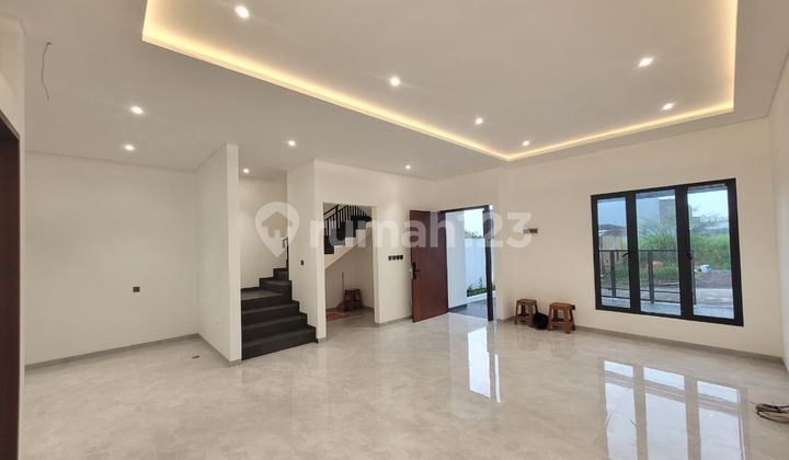 Rumah 2 Lantai Baru di Setra Duta, Bandung 2