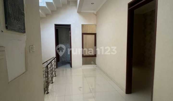 Good Deal! Beautiful Setra Duta House, Bandung 2