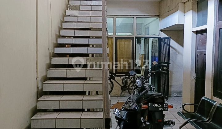 Rumah BKR Mainroad, Bandung 2