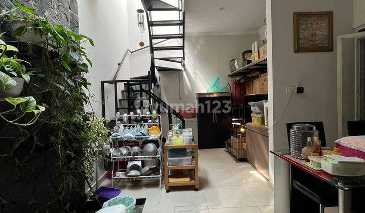 Rumah Bagus TKI 3 SHM Barat Semi Furnished 2