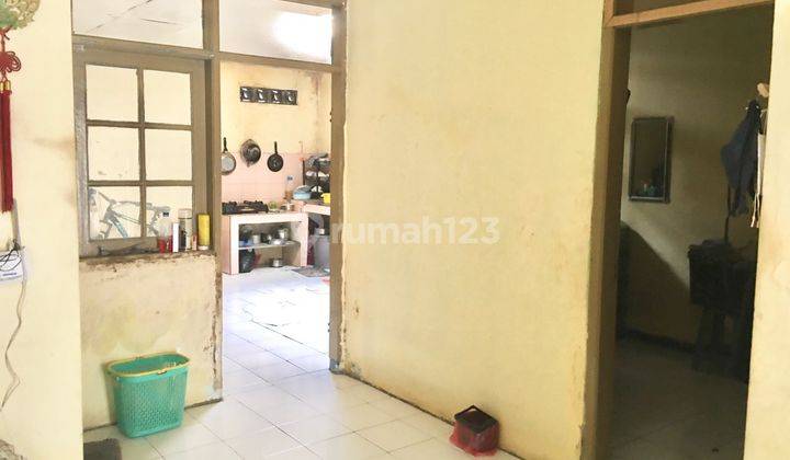 Rumah di Komplek Taman Cibaduyut Indah SHM Butuh Renovasi 2