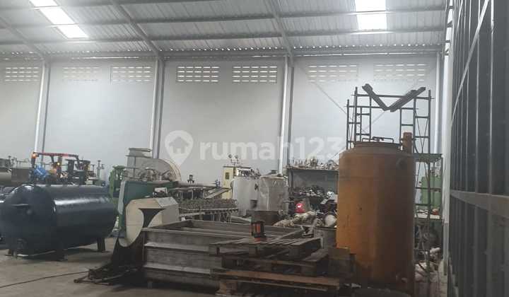 Gudang di Gudang di Cipatik - Cihampelas 1300 m SHM Bagus 2