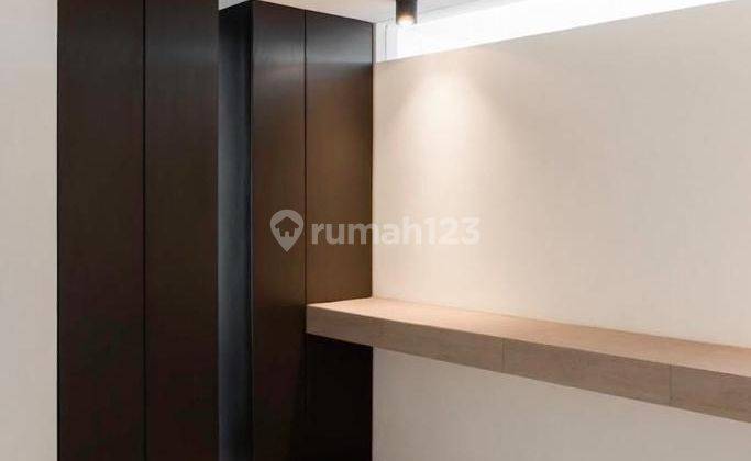 Rumah Bagus di Jl.Karasak Moch toha 2 Lantai SHM Timur 2