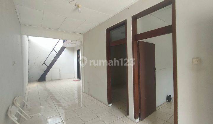 Rumah di Komplek Rajawali Sakti 2 Lantai SHM Selatan 1