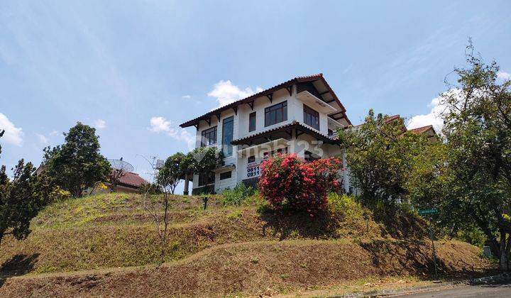 JUAL CEPAT Rumah Resort Dago Pakar 2 Lantai SHM 1