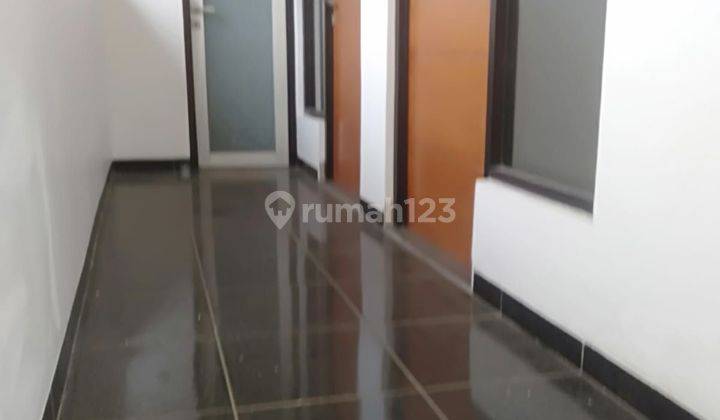 Rumah Bagus di Komplek Setra Duta 2 Lantai SHM 2