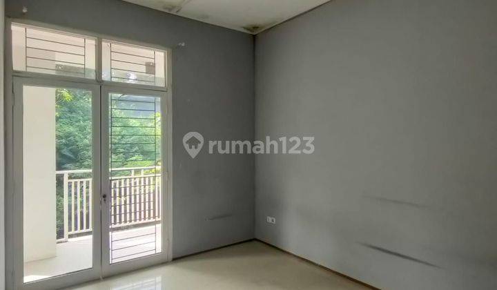 Rumah Bagus di Dago Pakar 3 Lantai SHM 2