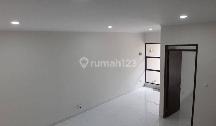 Rumah Baru di Komplek Mekar Wangi 2 Lantai SHM 2